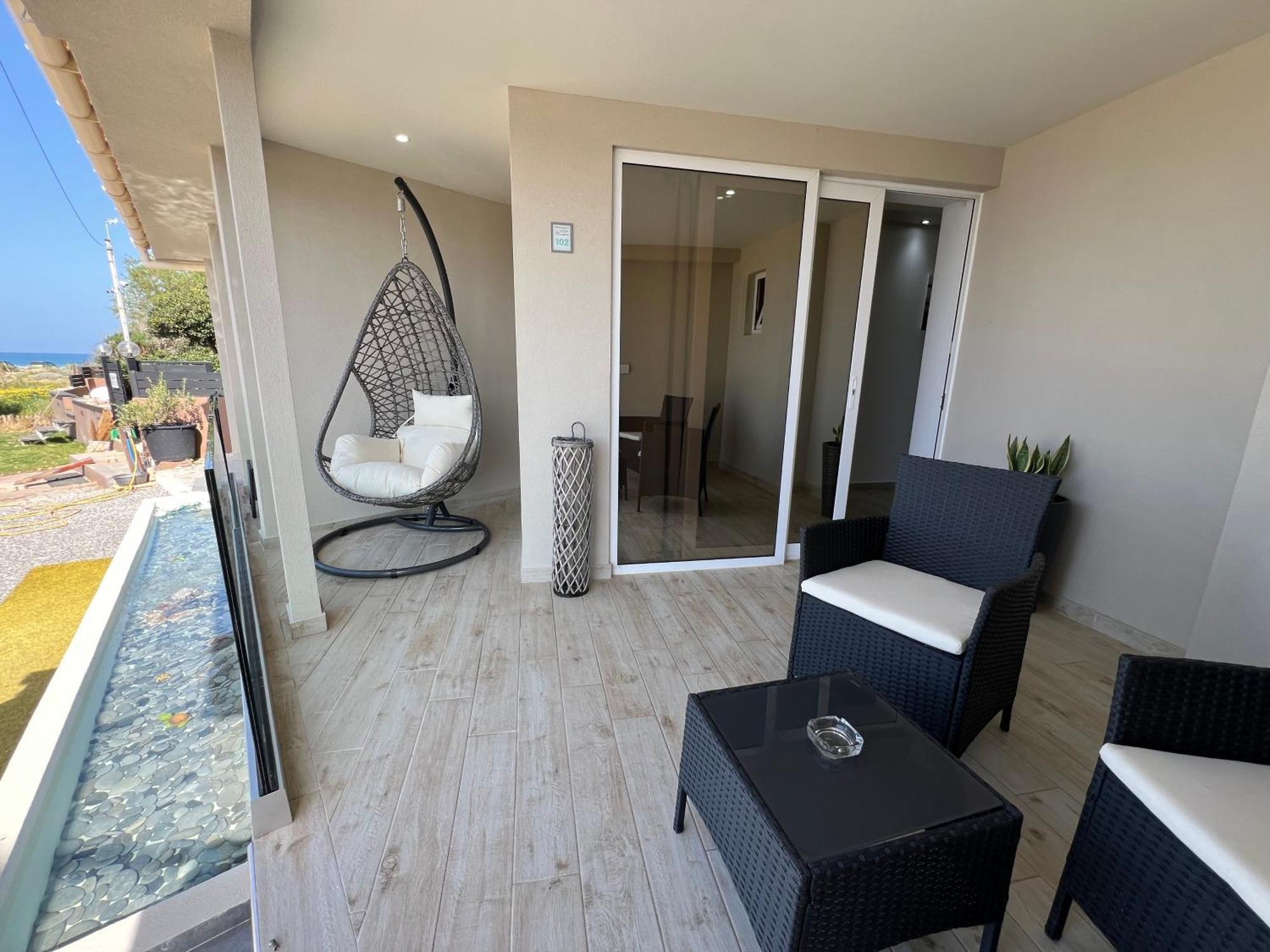 Sea View Apts & By Pachiplex