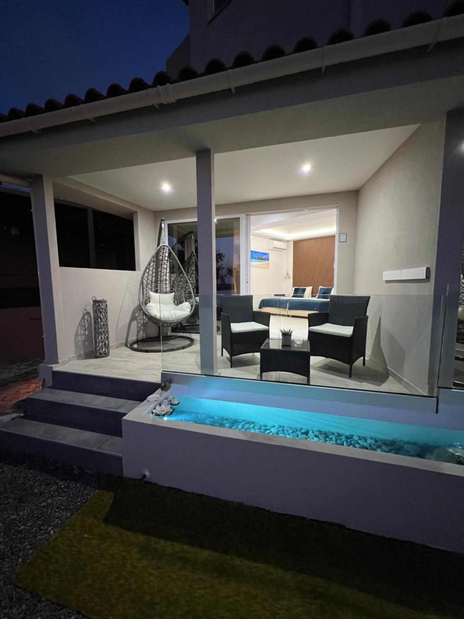 Apartment Sea View Apts & By Pachiplex *
