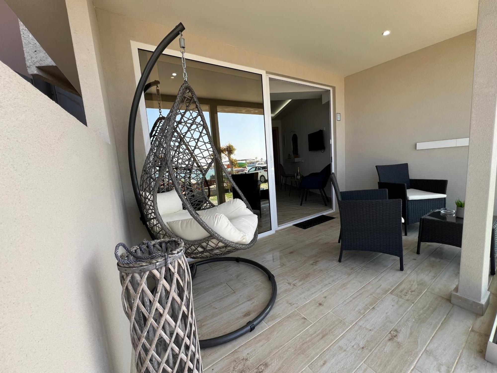 Sea View Apts & By Pachiplex
